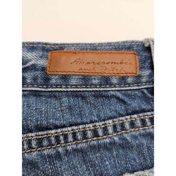 Abercrombie & Fitch Women's Size 8 Cotton Medium Wash Cuffed Bermuda Shorts - Picture 7 of 8